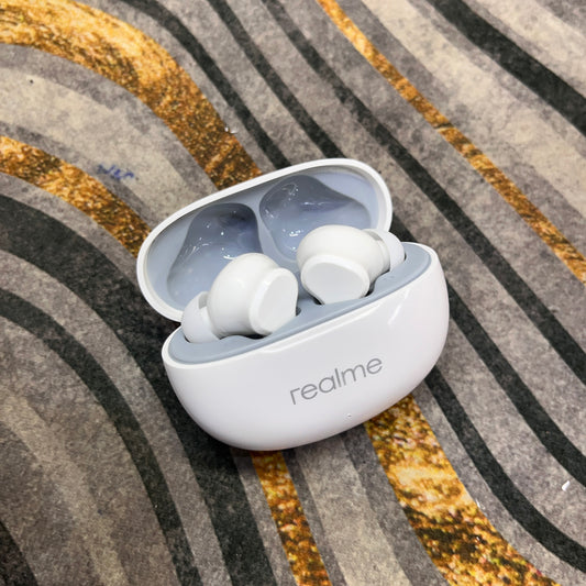 Realme Buds WithHigh Bass And Clear Vocals