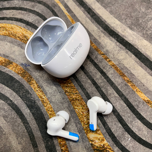 Realme Buds WithHigh Bass And Clear Vocals